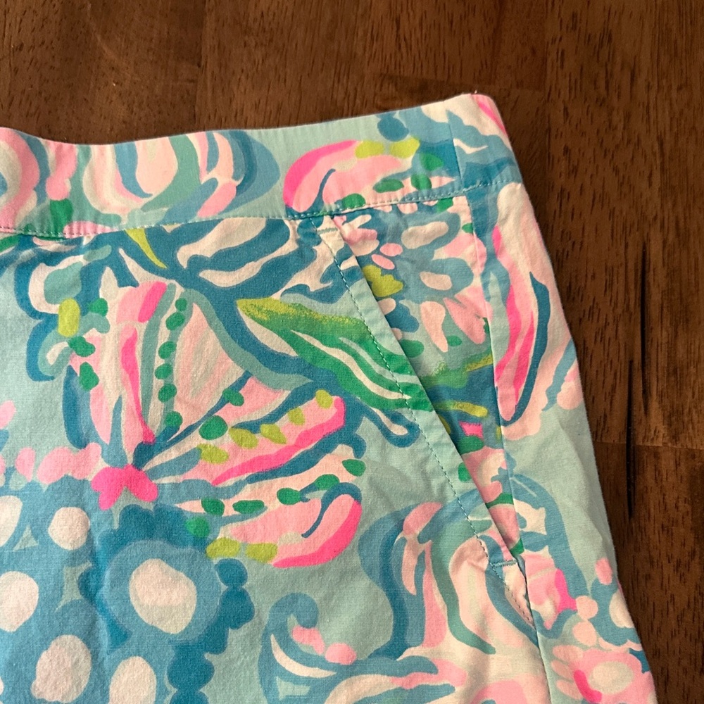 Lily Pulitzer Women’s Pastel Floral Print Casual Shorts Size S. GUC - Picture 7 of 12